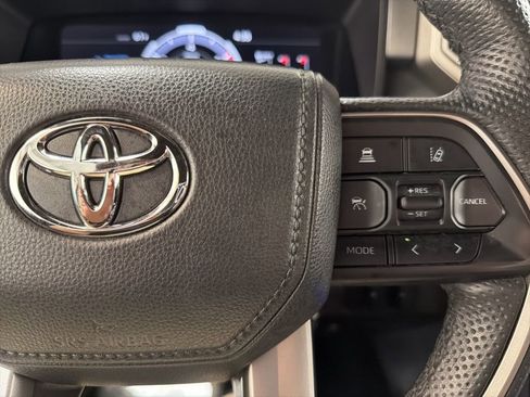 Used 2025 Toyota Tundra Limited image 27