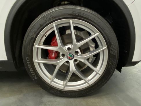 Used 2019 Alfa Romeo Stelvio Ti image 16