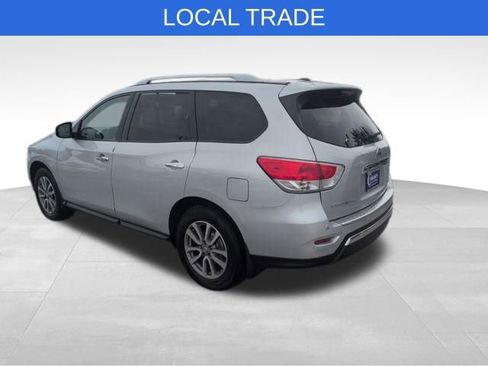 Used 2016 Nissan Pathfinder SV w/ SV Cold Weather Package image 7