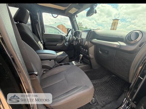 Used 2015 Jeep Wrangler Unlimited Sport w/ Quick Order Package 24S AWD/4WD image 17