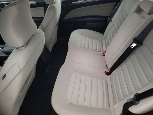 Used 2018 Ford Fusion S image 18