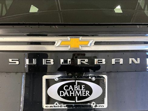Used 2023 Chevrolet Suburban High Country image 24
