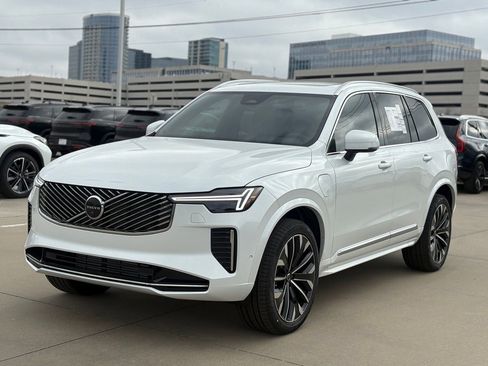 New 2026 Volvo XC90 T8 Plus w/ Protection Package Premier image 3