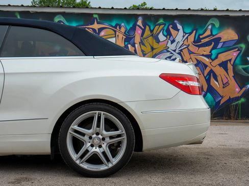 Used 2012 Mercedes-Benz E 350 Cabriolet image 11