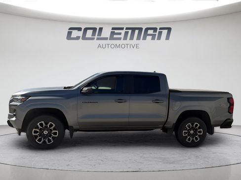 Used 2023 Chevrolet Colorado LT w/ LT Convenience Package III AWD/4WD image 2