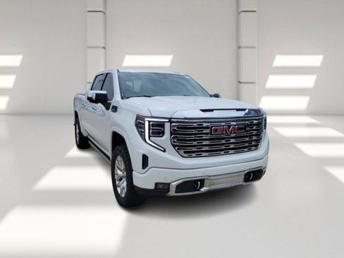 Used 2022 GMC Sierra 1500 Denali w/ Technology Package image 3