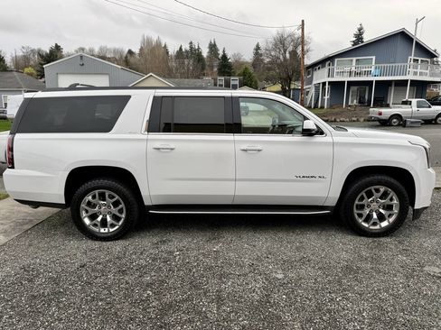 Used 2016 GMC Yukon XL SLT w/ Open Road Package image 6