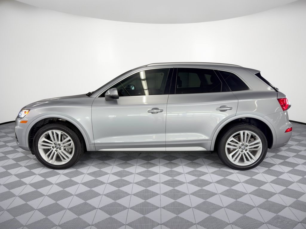 Used 2018 Audi Q5 2.0T Premium Plus w/ Premium Plus Package AWD/4WD image 2