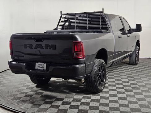 Used 2025 RAM 2500 Laramie AWD/4WD image 5