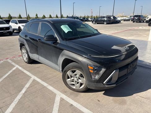 Used 2024 Hyundai Kona SE AWD/4WD image 11