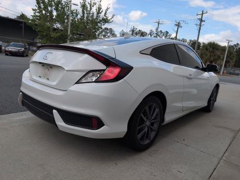 Used 2020 Honda Civic EX image 2