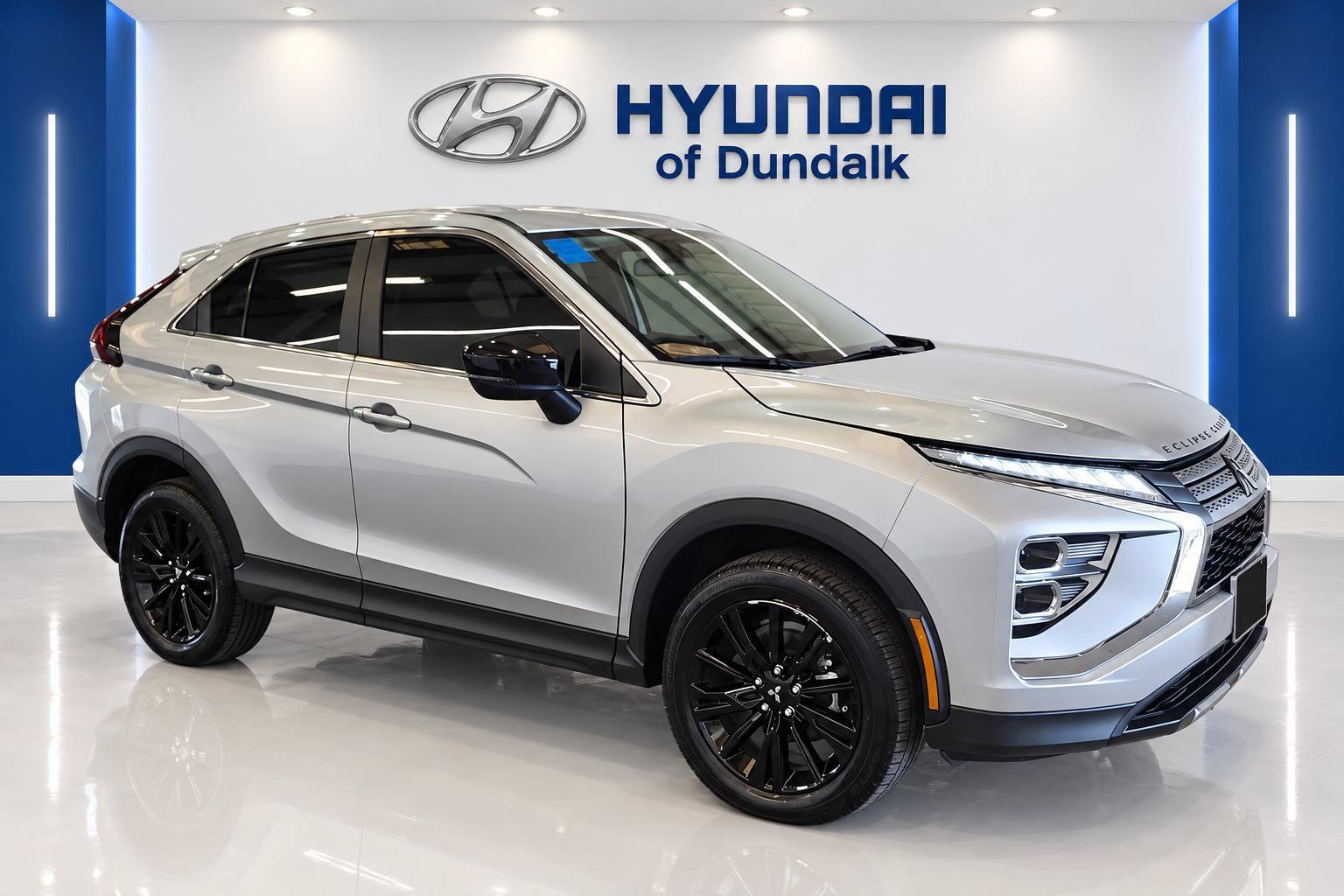 Used 2025 Mitsubishi Eclipse Cross AWD image 3