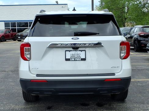 Used 2022 Ford Explorer XLT image 32