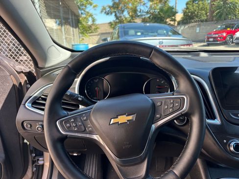 Used 2024 Chevrolet Malibu LT image 34