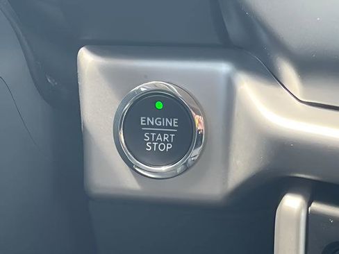 Used 2024 Ford Expedition Max XLT image 25