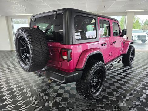 Used 2022 Jeep Wrangler Unlimited Sahara image 3