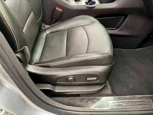 Used 2024 GMC Terrain AT4 image 37