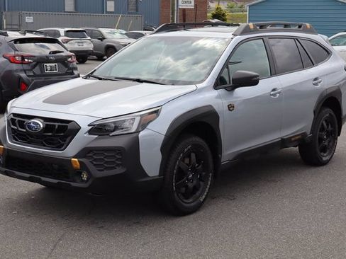 Used 2025 Subaru Outback Wilderness AWD/4WD image 2