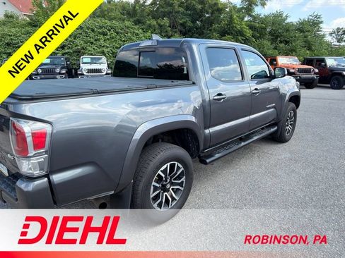 Used 2020 Toyota Tacoma TRD Sport AWD/4WD image 7