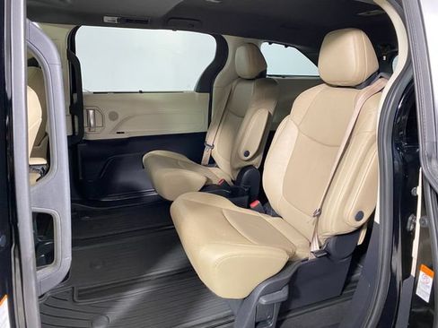 Certified 2021 Toyota Sienna Limited AWD/4WD image 13