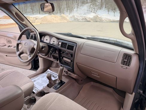 Used 2004 Toyota Tacoma 4x4 Xtracab V6 image 19
