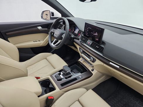 Used 2023 Audi Q5 2.0T Premium w/ Convenience Package AWD/4WD image 26