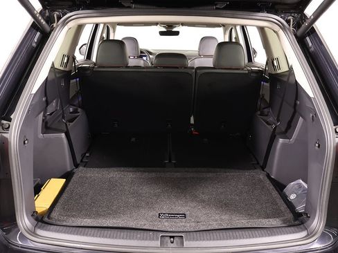 Used 2024 Volkswagen Atlas Peak Edition SEL AWD/4WD image 23