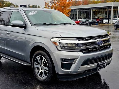 Used 2022 Ford Expedition Limited image 2