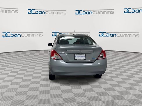 Used 2014 Nissan Versa S FWD image 7