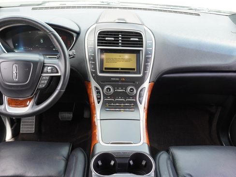 Used 2019 Lincoln Nautilus Reserve image 29