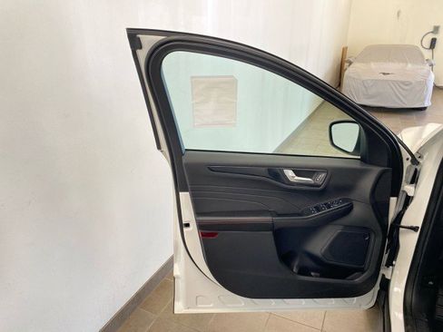 New 2025 Ford Escape ST-Line w/ Tech Pack #1 image 41