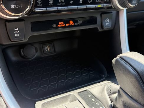 Certified 2025 Toyota RAV4 XLE FWD image 36