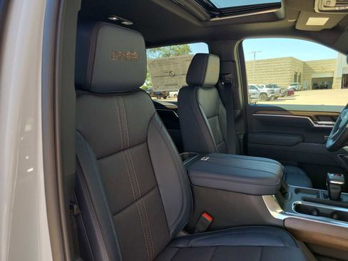 New 2026 Chevrolet Silverado 1500 High Country w/ Technology Package AWD/4WD image 18