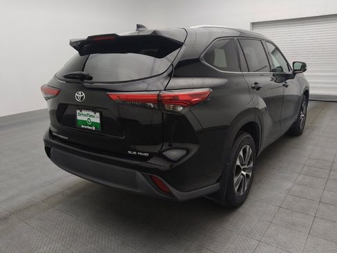 Used 2022 Toyota Highlander XLE image 9
