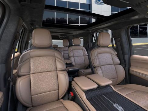 New 2025 Lincoln Navigator L Black Label image 10