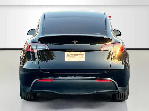 Used 2021 Tesla Model Y 2WD image 6