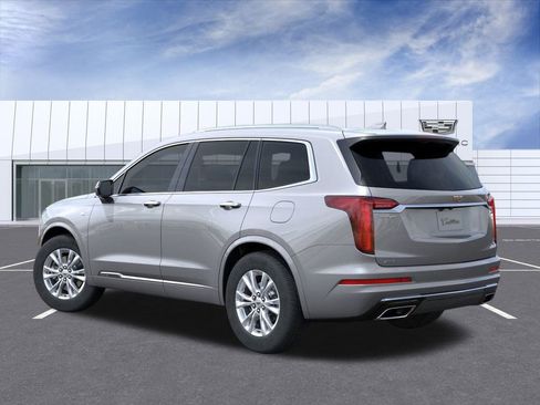 New 2025 Cadillac XT6 Luxury image 3