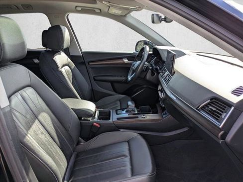 Used 2022 Audi Q5 2.0T Premium w/ Convenience Package image 27