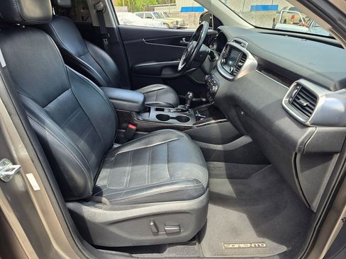 Used 2017 Kia Sorento EX w/ EX V6 Premium Package FWD image 14
