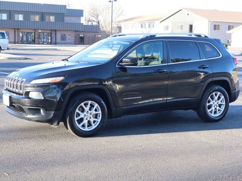 Used 2015 Jeep Cherokee Latitude image 10