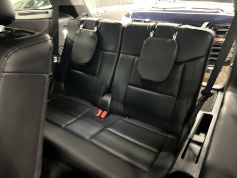 Used 2022 Ford Explorer XLT w/ Equipment Group 202A AWD/4WD image 22