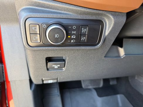 Used 2024 Ford Bronco Outer Banks AWD/4WD image 26