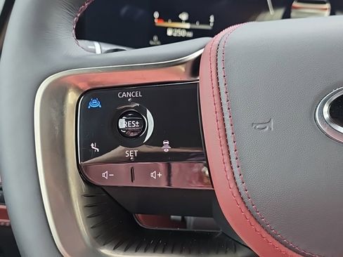 Used 2026 INFINITI QX80 Autograph image 35