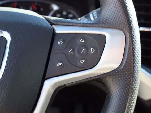 Used 2023 GMC Acadia SLE w/ Driver Convenience Package image 17