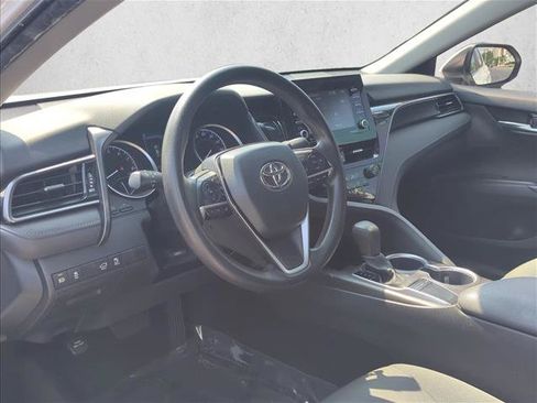 Certified 2022 Toyota Camry LE FWD image 9