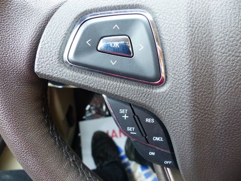 Used 2019 Lincoln MKC Premiere image 25