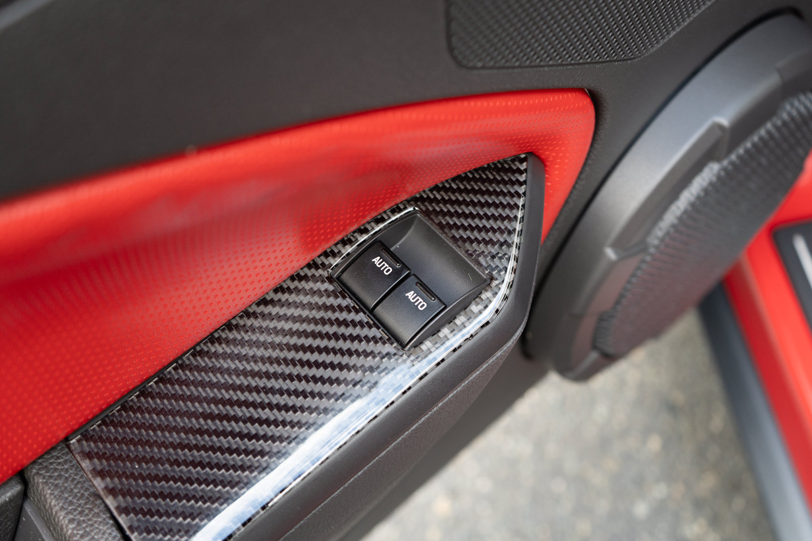 Used 2007 Ford Mustang Shelby GT500 RWD image 11
