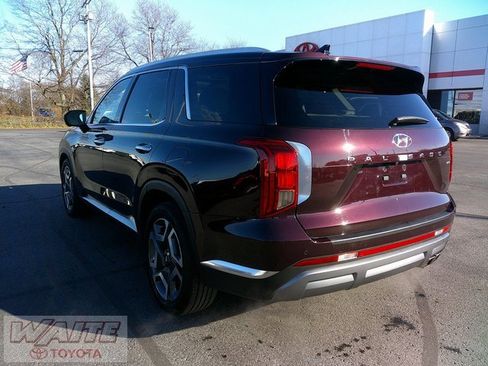 Used 2024 Hyundai Palisade Limited image 4