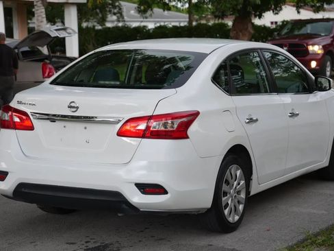 Used 2019 Nissan Sentra S FWD image 6