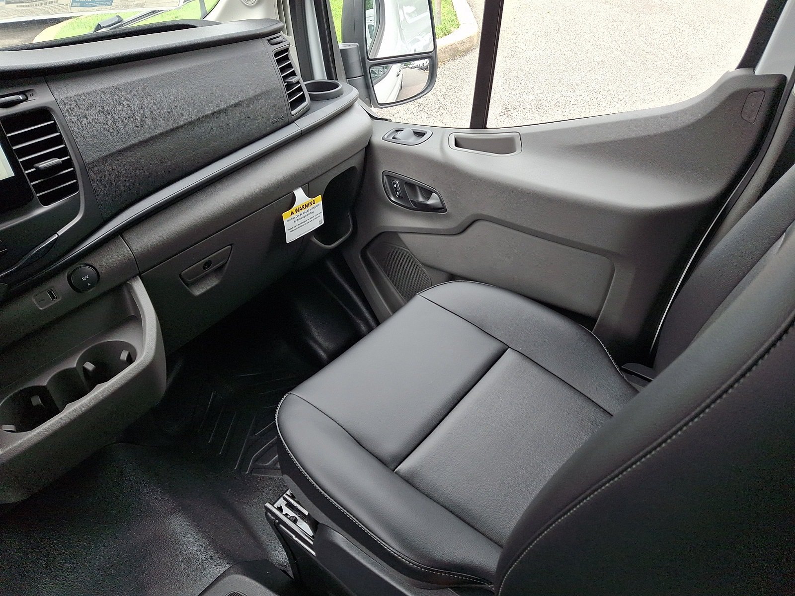 New 2026 Ford Transit 250 148 High Roof RWD image 9